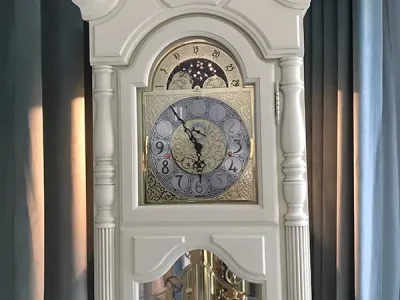 Đồng hồ quả lắc đứng – nét đẹp cổ điển sang trọng mà quý phái