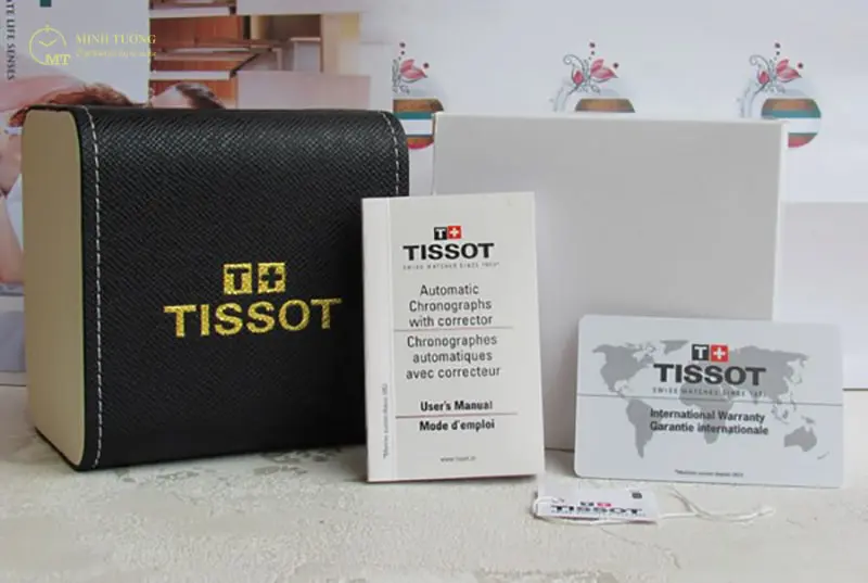 Sản phẩm đồng hồ chính hãng luôn đi cùng hộp, sổ và giấy tờ báo hành chính hãng
