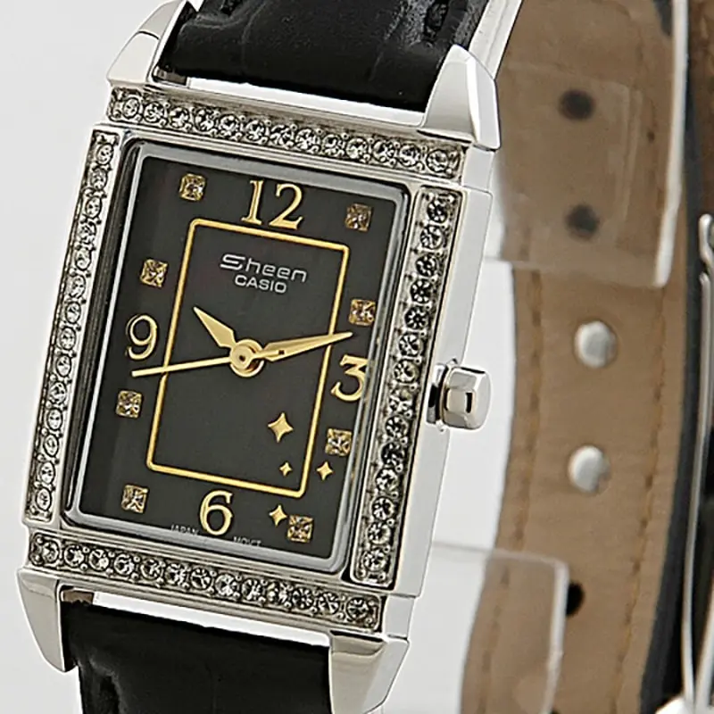 SHN-4017L-1ADR một trong những mẫu đồng hồ đáng mua đấy nhé