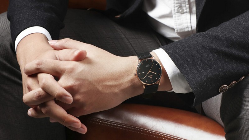 Các mẫu đồng hồ đeo tay thể hiện vẻ ngoài đầy lịch lãm và nổi bật dấu ấn cá nhân của chính người dùng