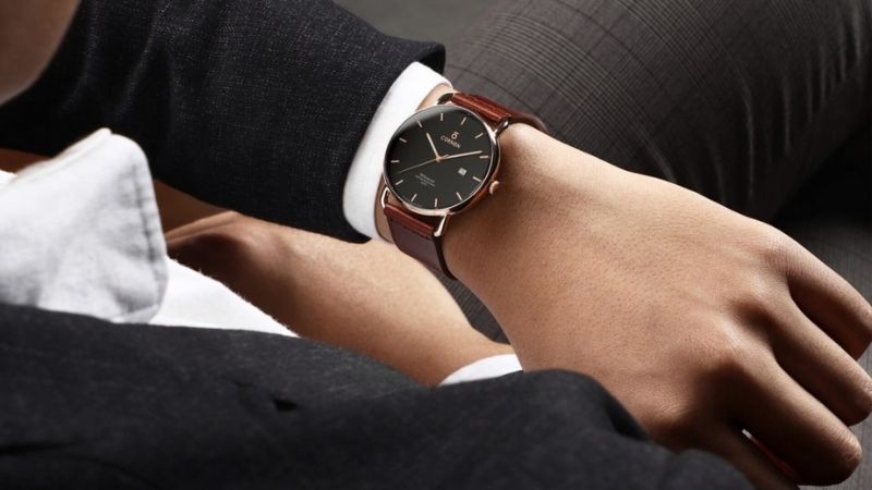 Một chiếc đồng hồ đeo tay đầy ấn tượng và tôn lên vẻ sang trọng, lịch lãm cho người dùng